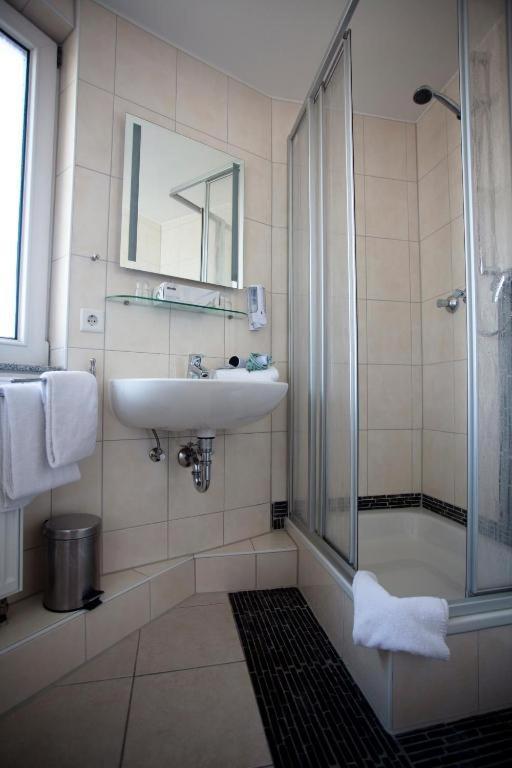 Petersburg Superior 3* Dusseldorf