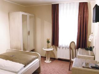 Petersburg Superior Hotel Dusseldorf